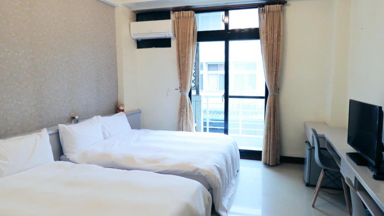 花蓮站全民宿-無人民宿自助入住-包棟可烤肉可麻將 花蓮市 エクステリア 写真