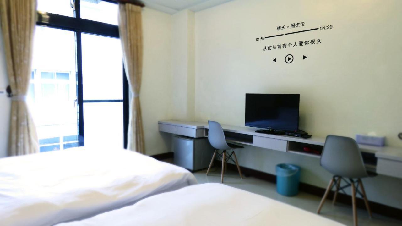 花蓮站全民宿-無人民宿自助入住-包棟可烤肉可麻將 花蓮市 エクステリア 写真